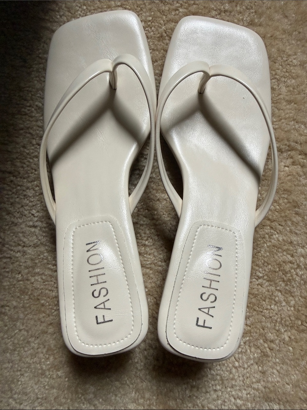 Fashion Cream Square-Toe Thong Sandals